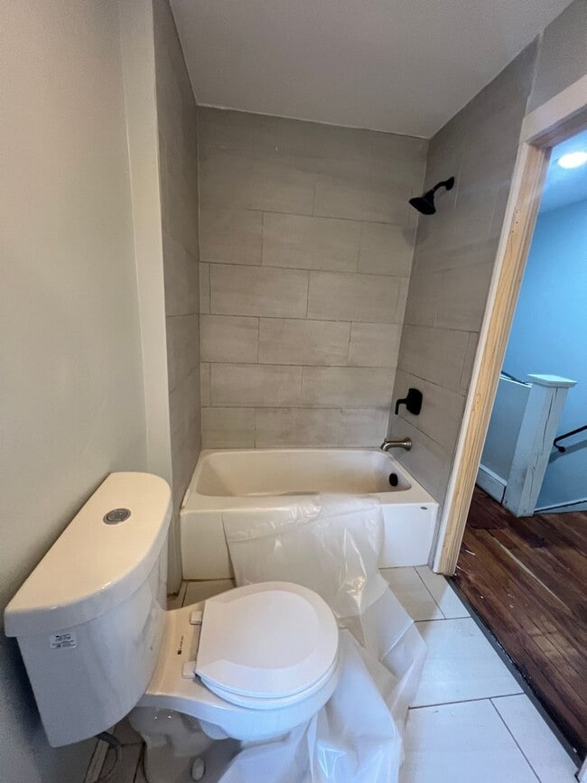 Building Photo - Coming Soon. Under Renovation-3 Bedroom 2.5 Bath in Lancaster City