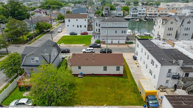 Building Photo - 545 N Connecticut Ave