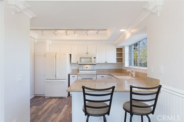 Building Photo - 8 New Chardon