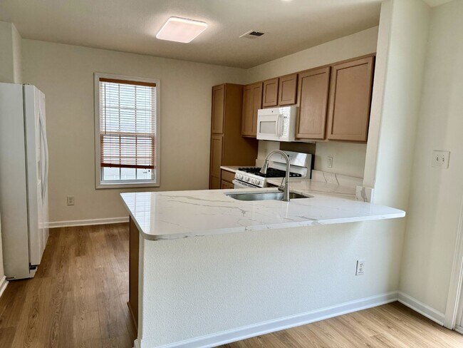 Building Photo - Fresh and Clean, Very Cute Home for Rent n...