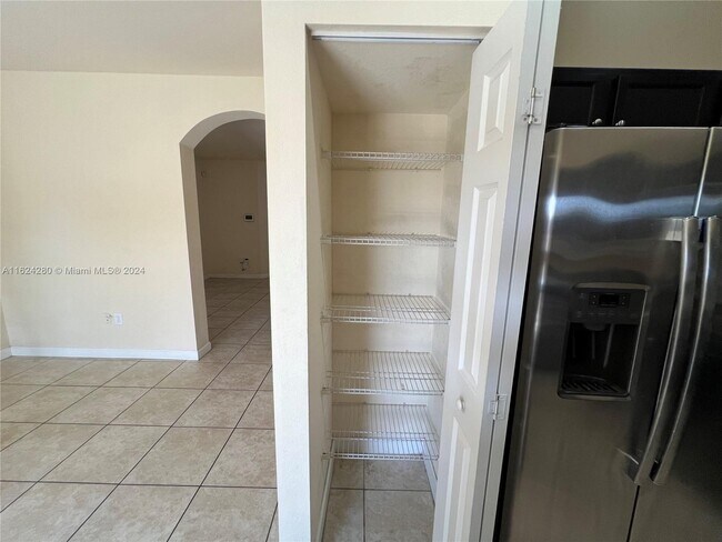 Building Photo - 748 SE 32nd Ave