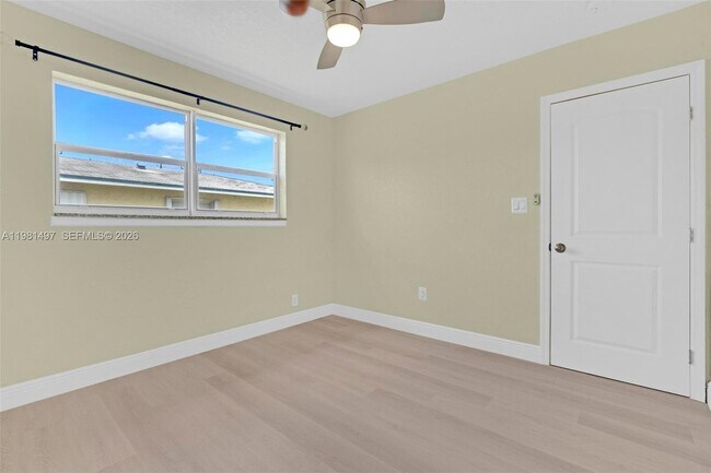 Building Photo - 369 Phippen Waiters Rd