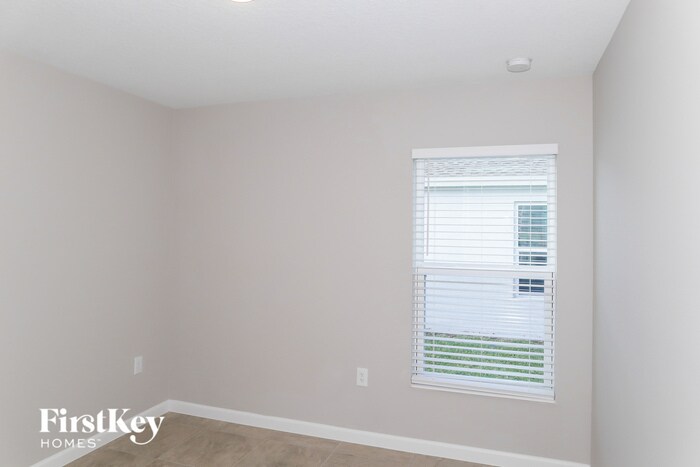 Building Photo - 329 S Haven Ct