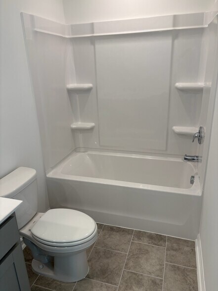 Building Photo - 106 Blossom Field Way