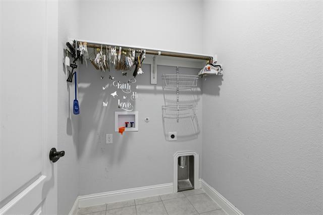 Building Photo - 310 Marigold Ct