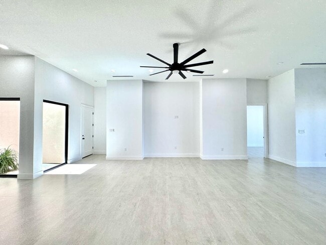 Building Photo - 2925 Fisher's Hill Loop