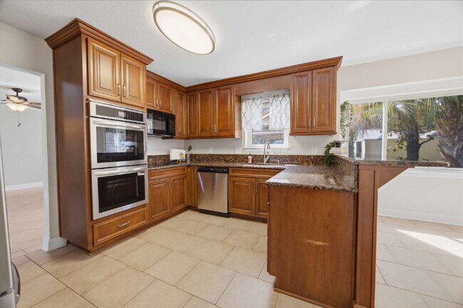 Building Photo - "Charming 4-Bedroom Shalimar Retreat- Power Included With Rent!"