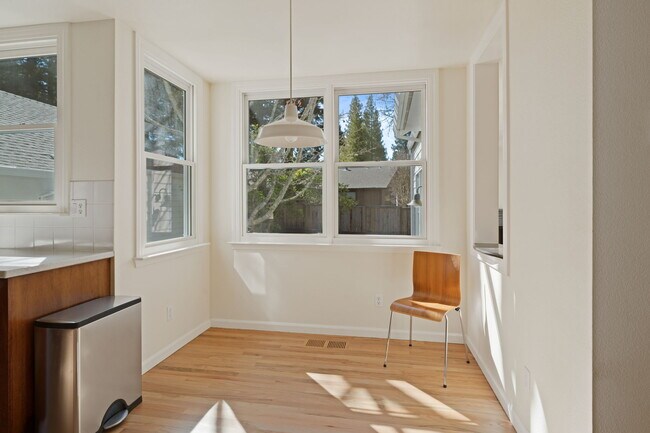 Building Photo - 8161 Ragle Pl