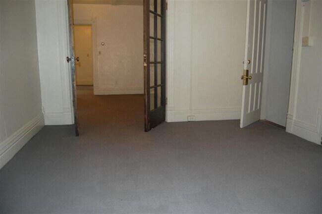 Building Photo - Energy Efficient 2 Bedroom One Block From ...