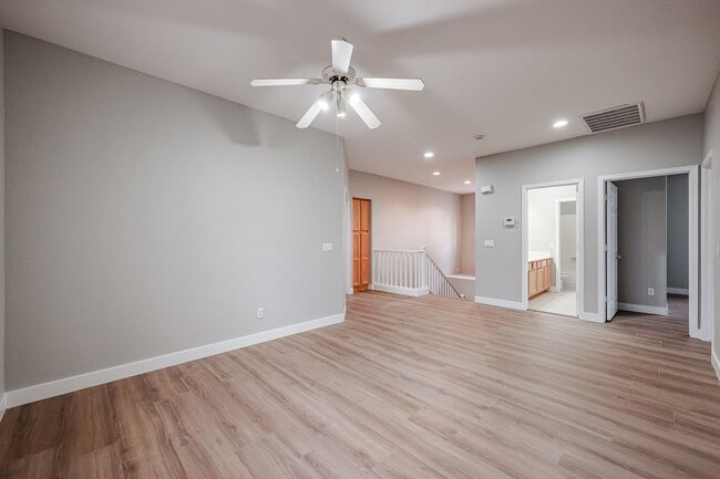 Building Photo - COMING SOON! Location! Fully remodelled 4B...