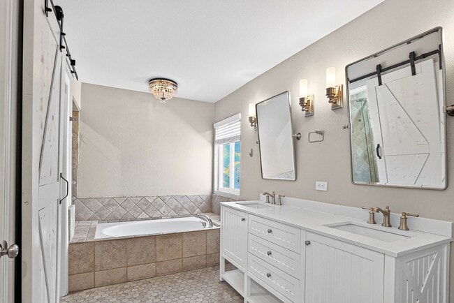 Building Photo - Exceptional Escondido Living — 4 Bed | 3 B...