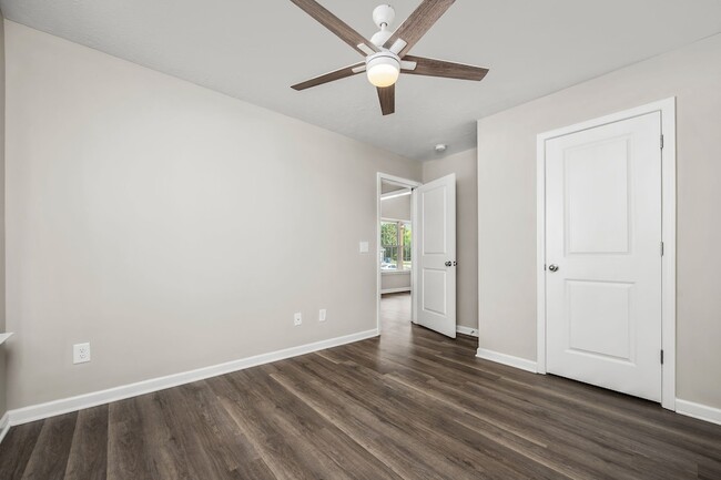 Building Photo - 107 Meadowbrook