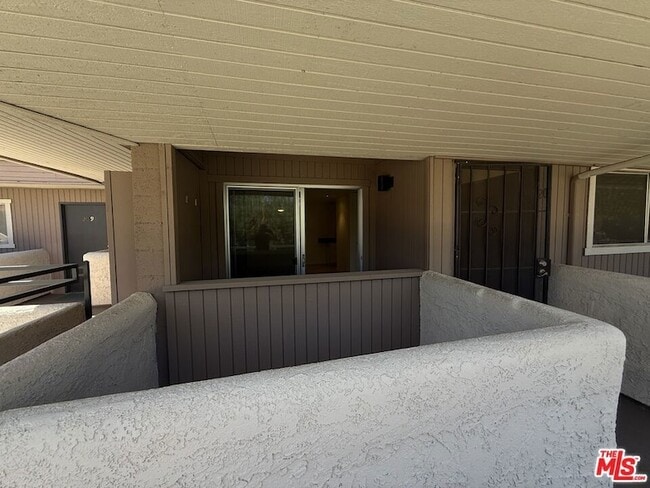 Building Photo - 2857 N Los Felices Rd
