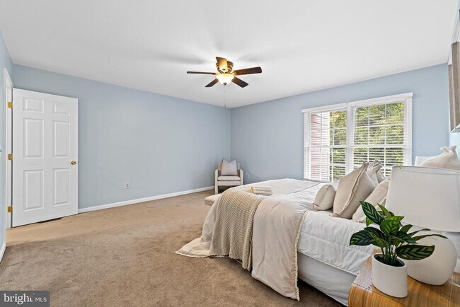 Building Photo - 3 Iron Mill Garth