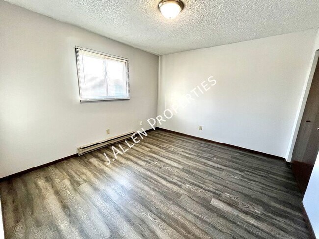 Building Photo - 112 Gold Strike Dr