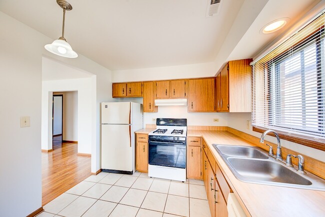 Building Photo - 15706 Peggy Ln