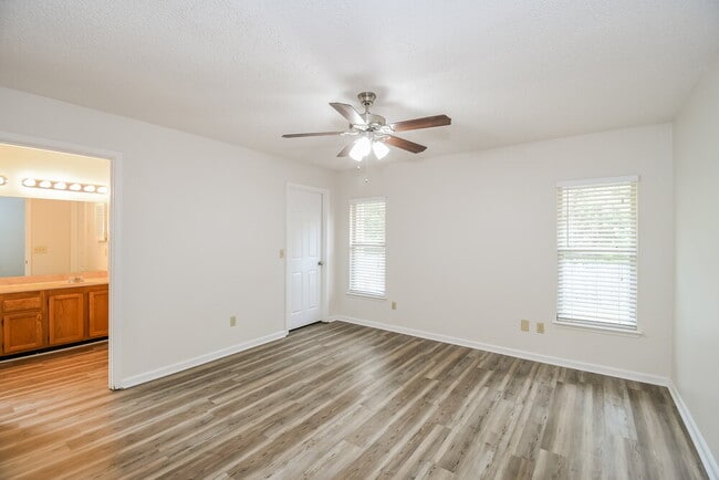 Building Photo - 283 Springfield Ct