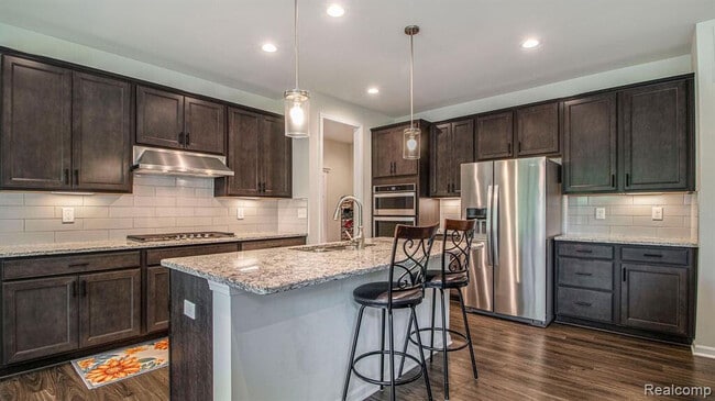 Building Photo - 28320 Verona Dr