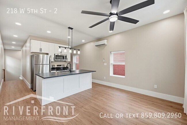 Building Photo - 218 W 5th St