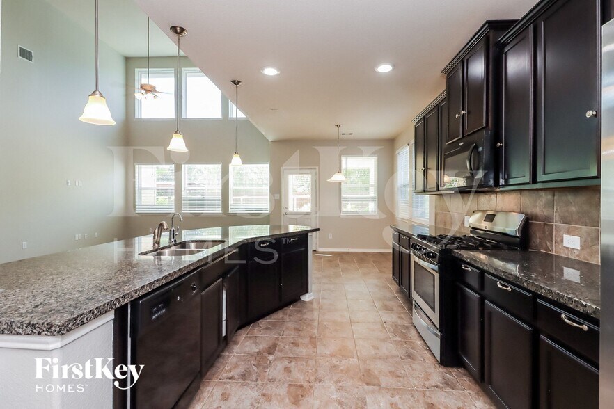 Building Photo - 10219 Sierra Grace Ln