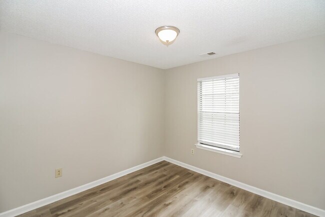 Building Photo - 6848 Stevenwoods Ave