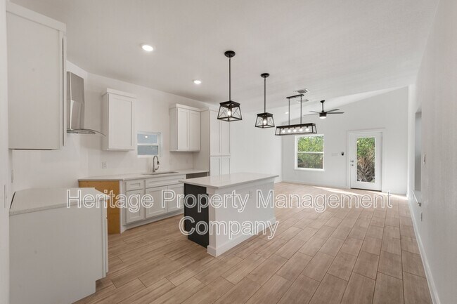 Building Photo - 212 Cooper St