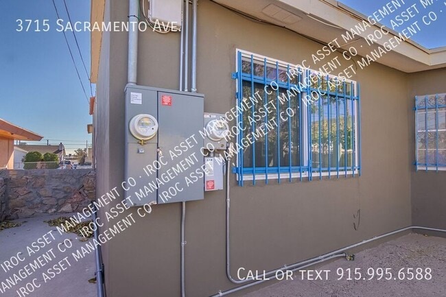 Building Photo - 3715 Sacramento Ave