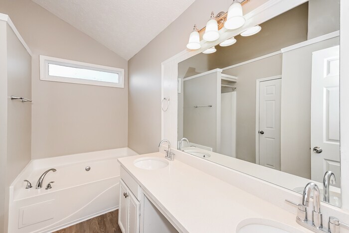 Building Photo - 3755 Jasmine Ln SW