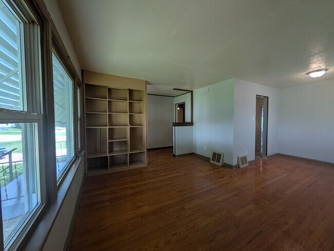 Building Photo - 2456 Wieck Dr