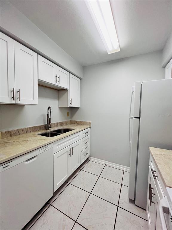 Building Photo - 4013 Dream Oak Pl