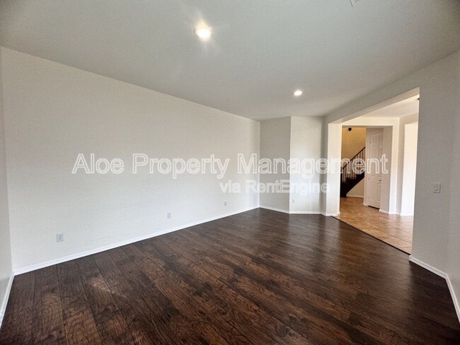 Building Photo - 14141 N 136th Ln