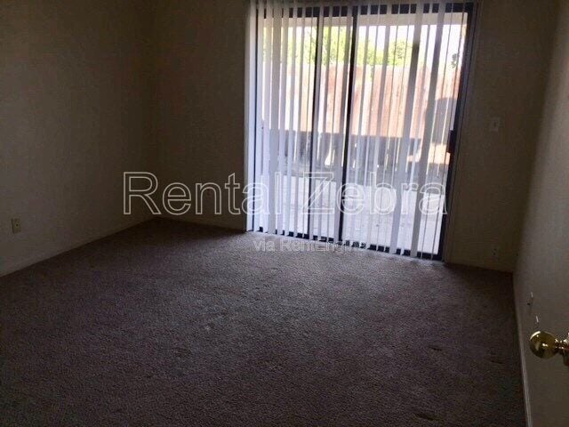 Building Photo - 3054 W Queens Cir