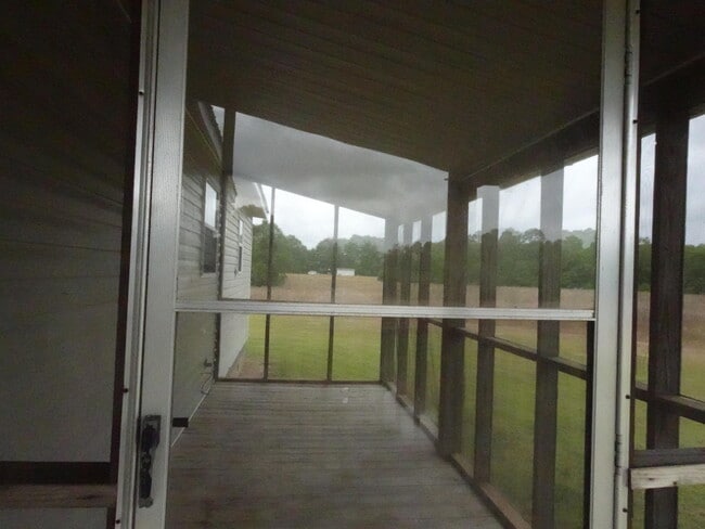 Building Photo - 3515 County Hwy 2 A