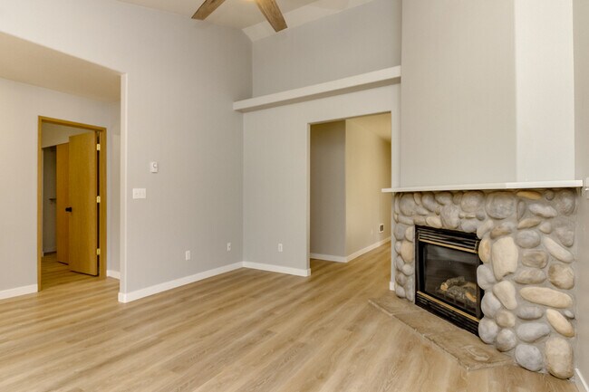 Building Photo - 25807 87th Ave Ct E