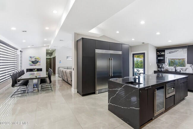 Building Photo - 612 Deal Rd