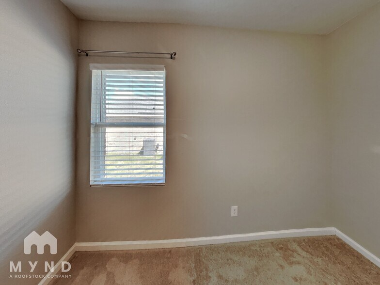 Building Photo - 217 Concho River Dr
