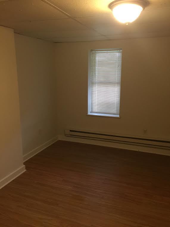 Building Photo - Cuddy