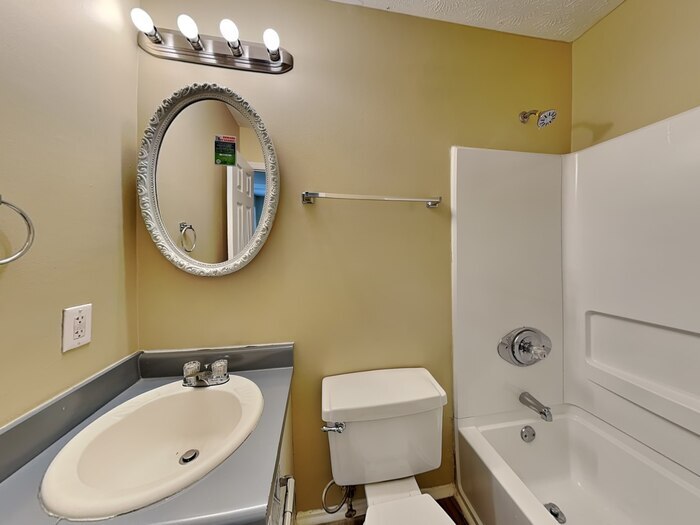 Building Photo - 6365 Peppermill Ln