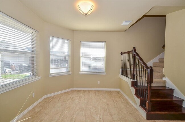Building Photo - 5503 Langhorne Ct