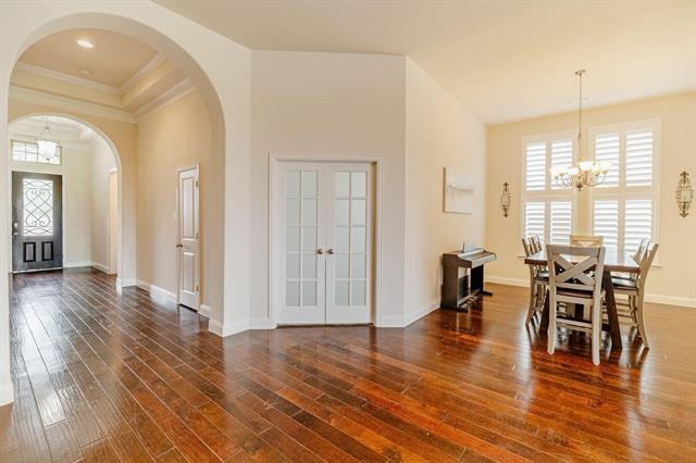 Building Photo - 1103 Somerset Cir