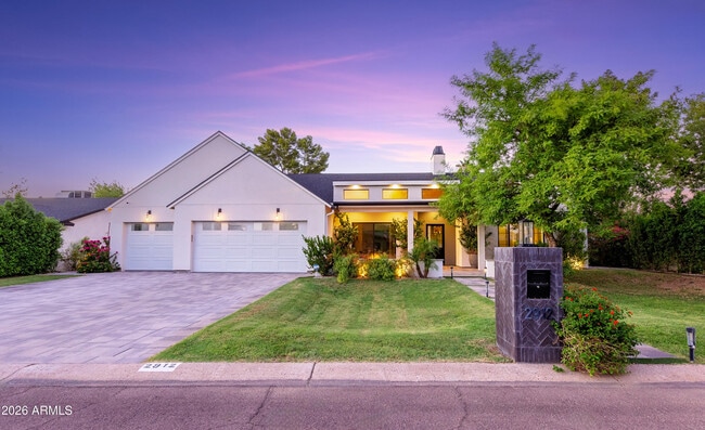 Building Photo - 2912 E Pierson St