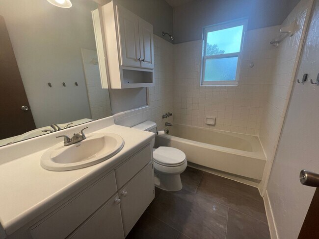 Building Photo - 3/2 (Northwood Oaks) Beautiful split floor plan home with custom brick accents and large landscap...