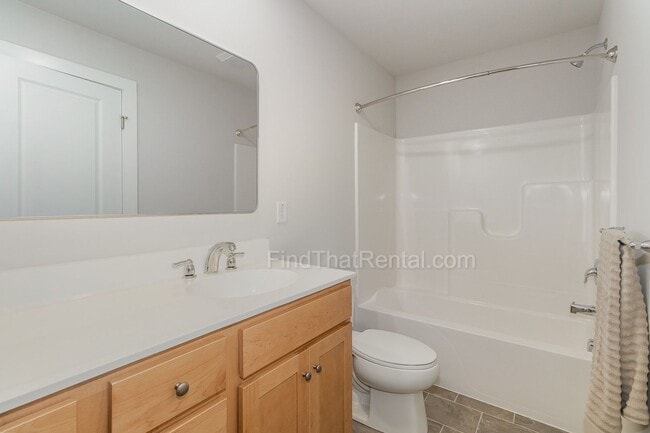 Building Photo - Newly Built Home w Large Island in Open Ki...