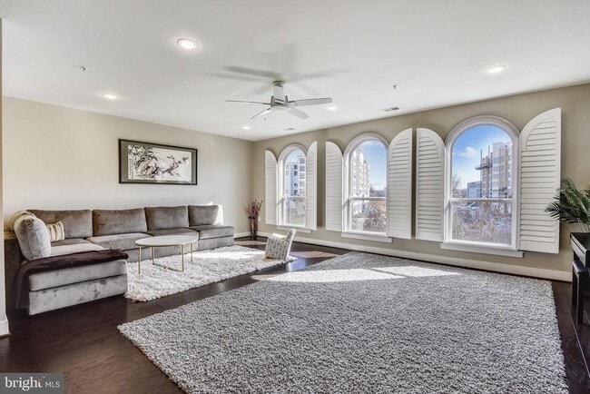 Building Photo - 1222 Main Line Blvd