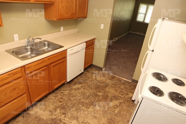 Building Photo - 1024 N Taft Hill Rd