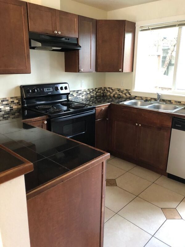 Building Photo - 3635 E Amazon Dr