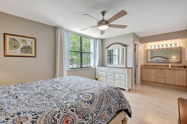 Building Photo - 950 Lavers Cir