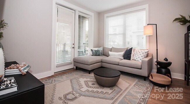 Building Photo - 6408 Providence Farm Ln