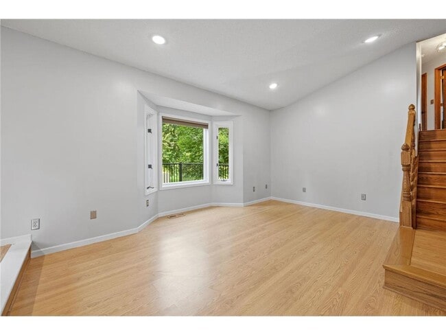 Building Photo - 1008 3rd St NE