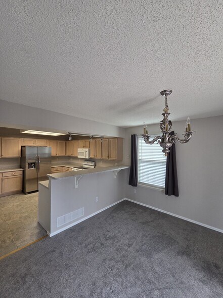 Building Photo - 5016 Prairie Grass Ln